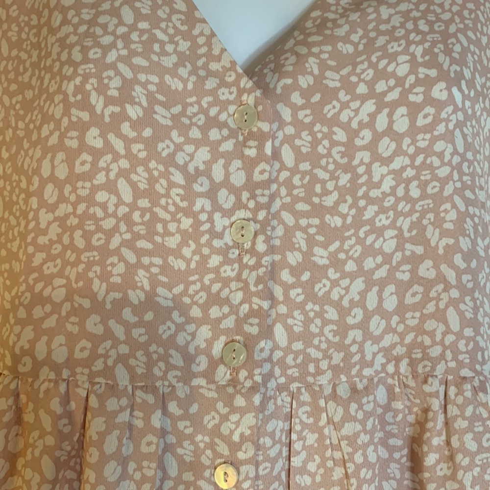 3/$20 JODIFL M Pink Layered Top - Picture 4 of 9